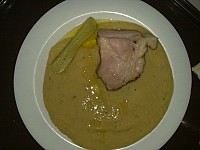 Uzene maso, hrachova kase, okurka
